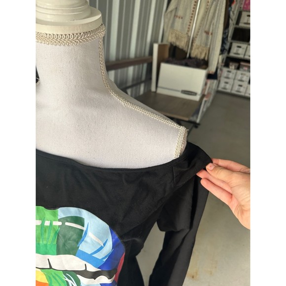 MAGICMK Colorful Dripping Biting Lips Black Off Shoulder Sweater XL - Picture 3 of 8